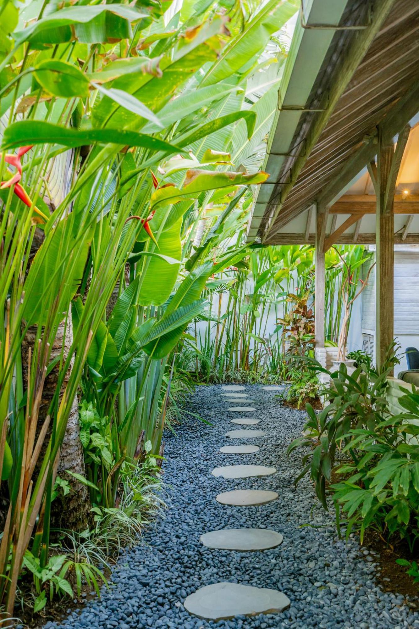 Mundaka Villa By Betterplace Canggu Εξωτερικό φωτογραφία