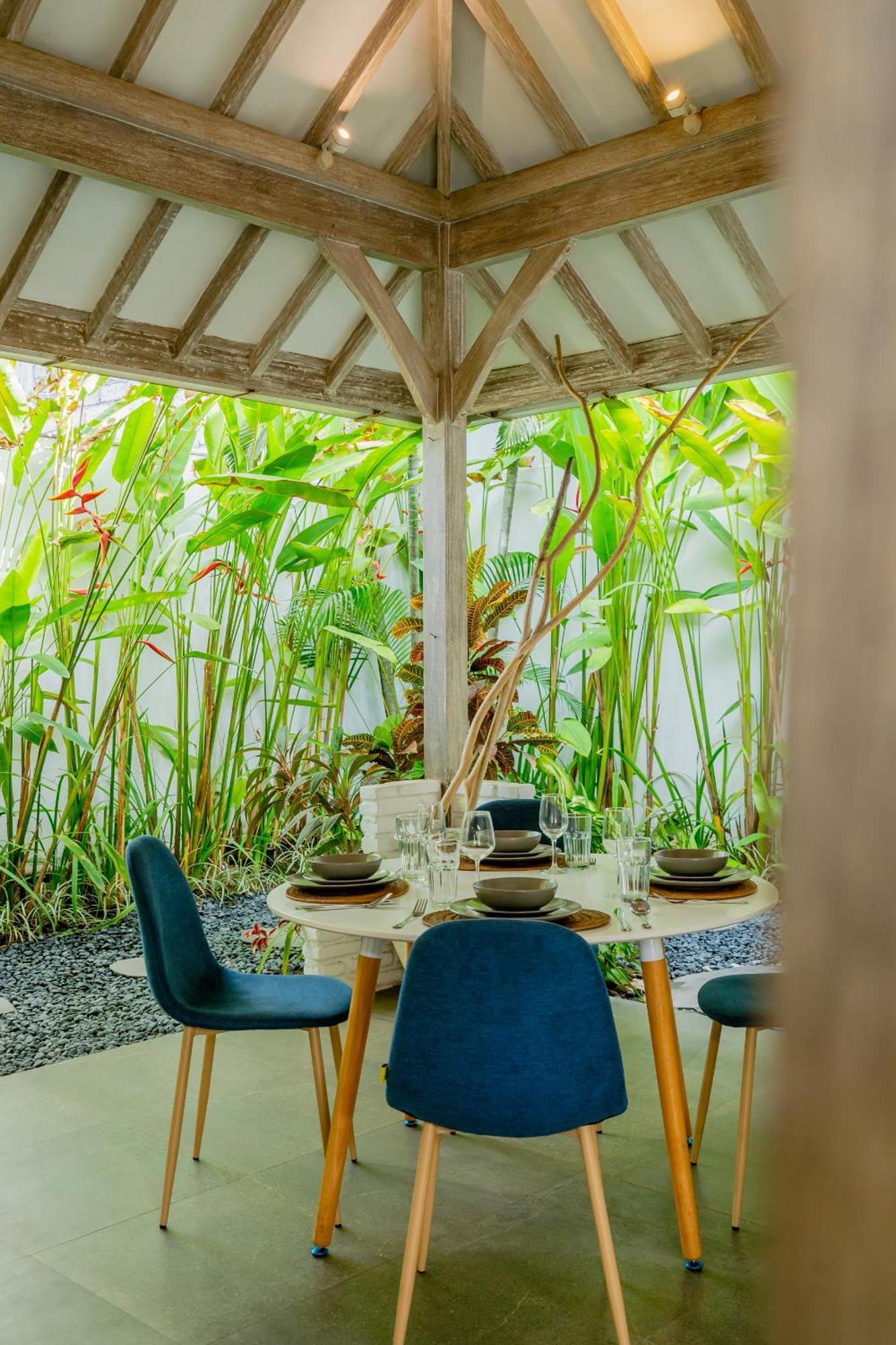 Mundaka Villa By Betterplace Canggu Εξωτερικό φωτογραφία